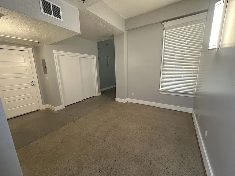 New Grand Apartments — Photo 18