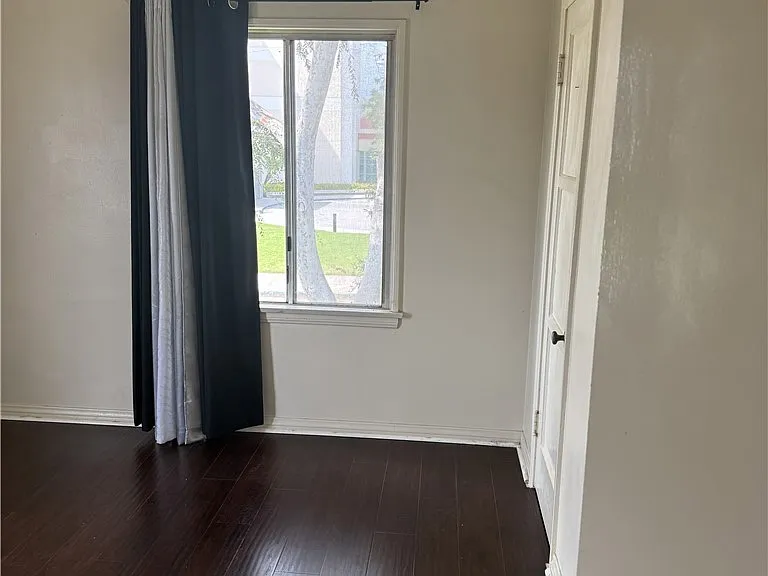 340 N 2nd St — Photo 6