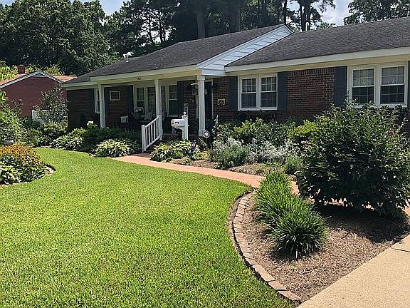 4th image of 1421 Shamrock Ave