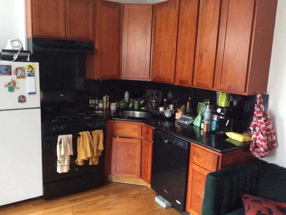 1st image of 510 2nd St APT 4