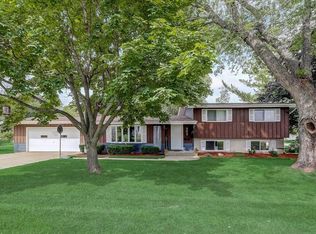 202 Dewey Rd, Reeseville, WI 53579