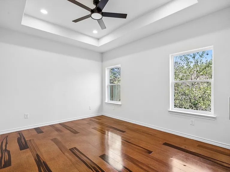 5726 Barkridge Dr — Photo 18