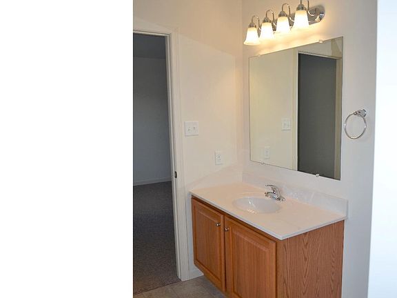5th image of 23 E Abby Ln