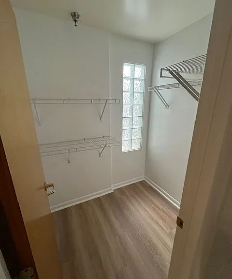 907 Caroline St #9 — Photo 2