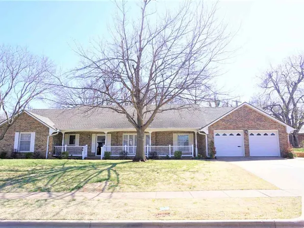 2205 Cardinal Rd, Ponca City, OK 74604