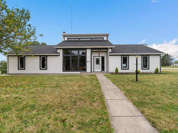 2910 Windrush Dr, Fort Wayne, IN 46808