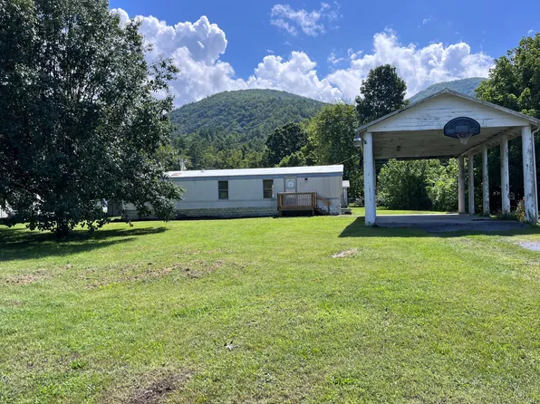 431 Tollett St, Hampton, TN 37658