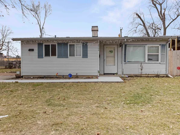 2704 Cameron Ave, Rockford, IL 61101