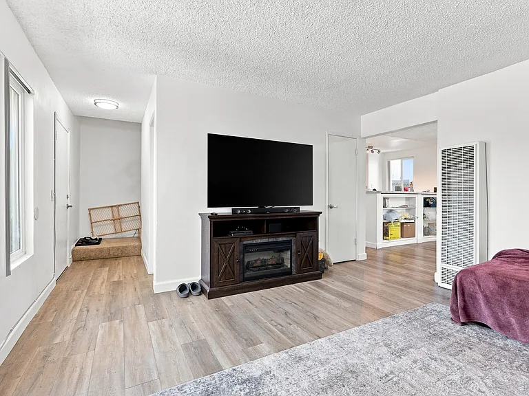 6353 Hummingbird St — Photo 6