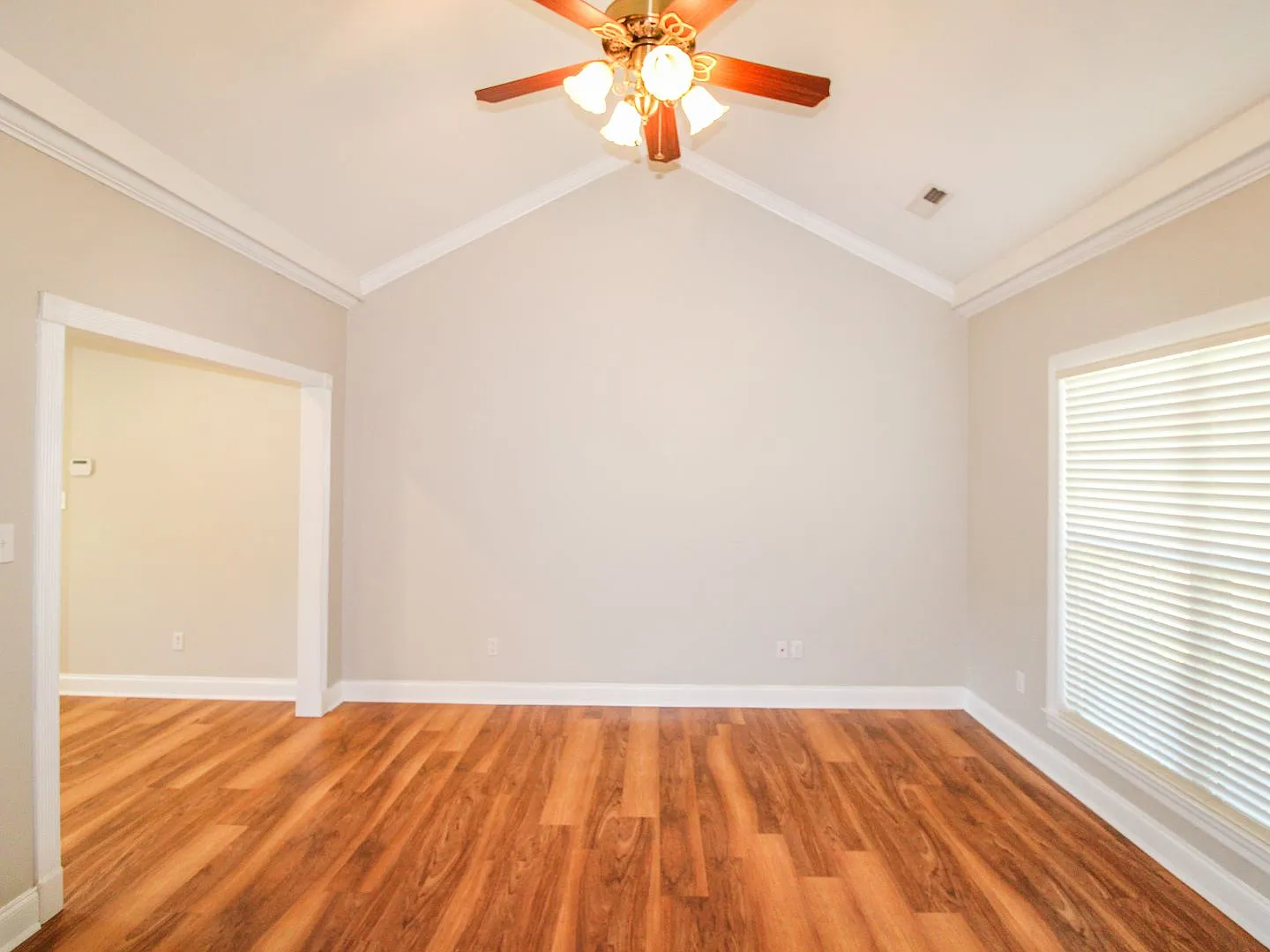 Excellent Location close to East Limestone School! — Photo 3