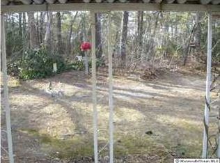 4 Mayflower Ct, Whiting, NJ 08759