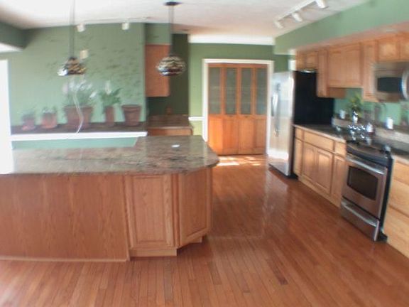 2nd image of 253 Bush Dr