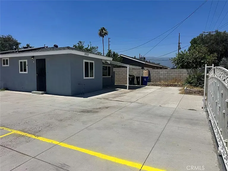 8932 Redwood Ave — Photo 1