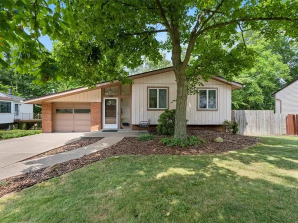 2994 Eastview Rd, Bethel Park, PA 15102