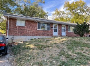 1005 Cunningham Ave, Saint Charles, MO 63301