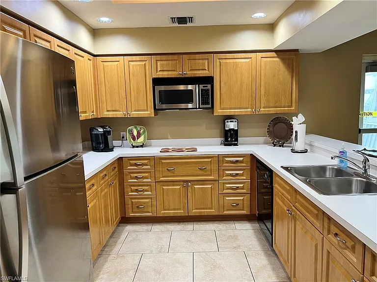 5550 Heron Point Dr #704 — Photo 24