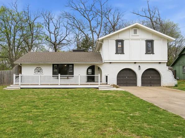 3231 S Parkhill Avenue, Springfield, MO 65807