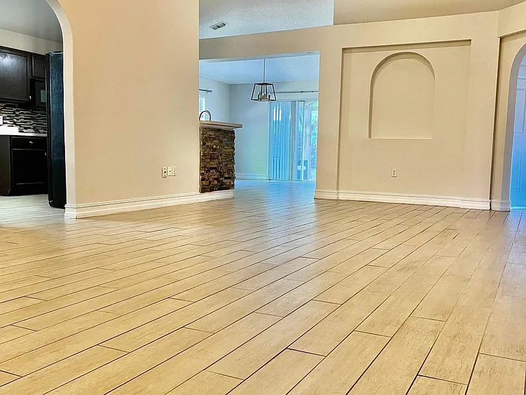 1612 Muir Cir — Photo 14