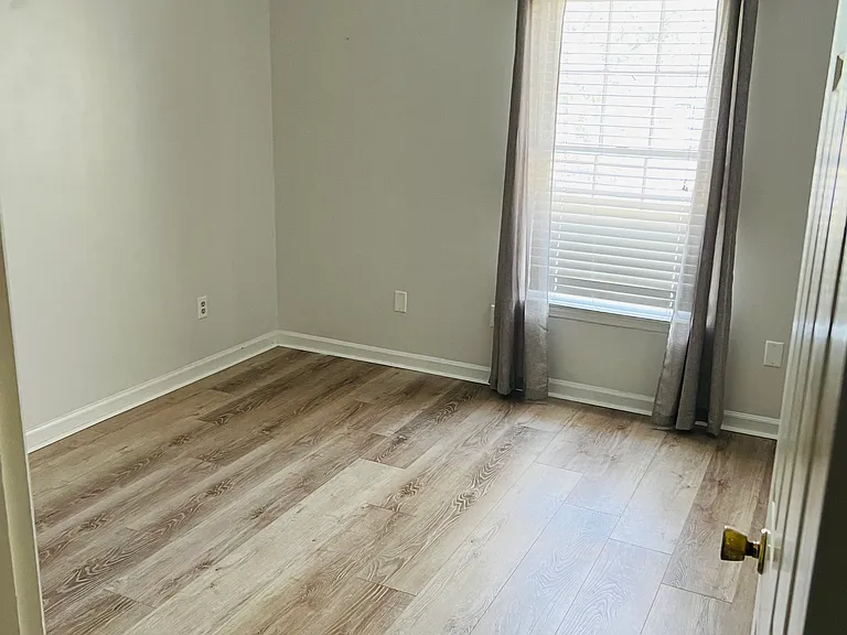 Guest Bedroom #1