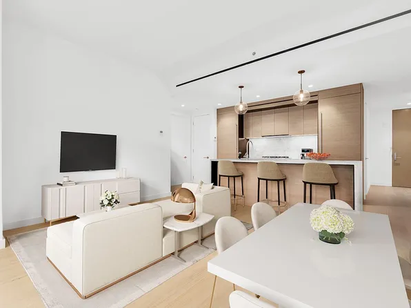 215 W 28th St APT 12B, New York, NY 10001