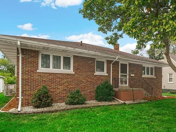 1115 W Old Ridge Rd, Hobart, IN 46342