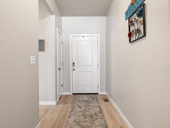 4th image of 1765 Conner St