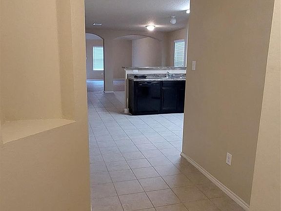 3rd image of 1556 Birmingham Dr