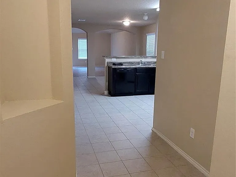 1556 Birmingham Dr — Photo 3