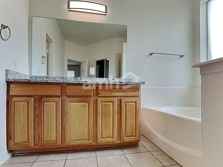 429 Bell Dr — Photo 13