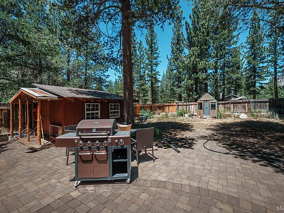 5th image of 2940 Santa Claus Dr