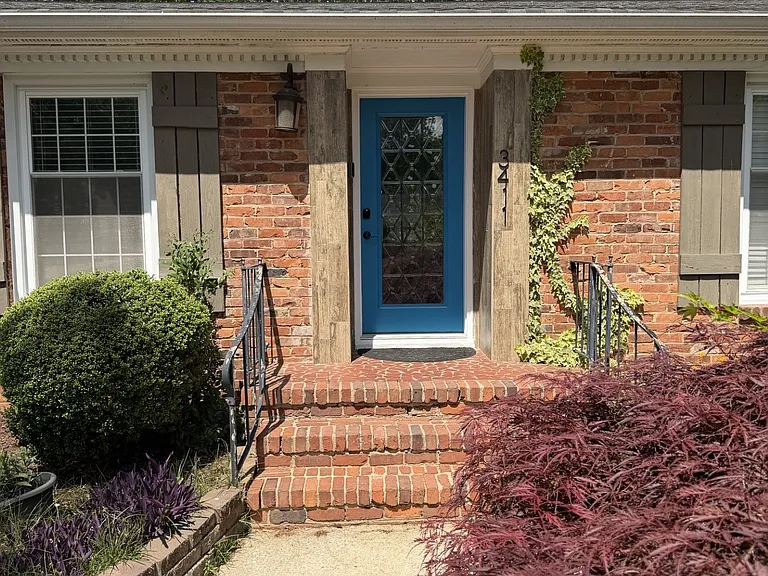 3411 Eastburn Rd — Photo 2