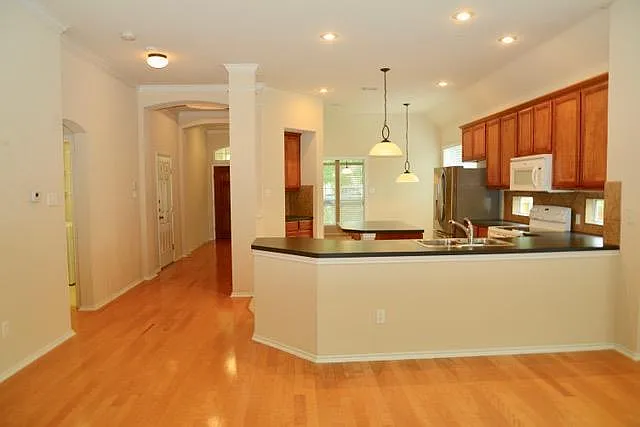 138 Chestnut Ct — Photo 16