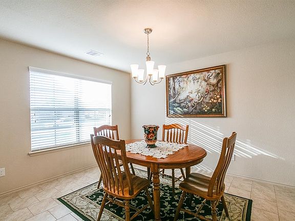 3rd image of 9439 Paloma Creek Dr