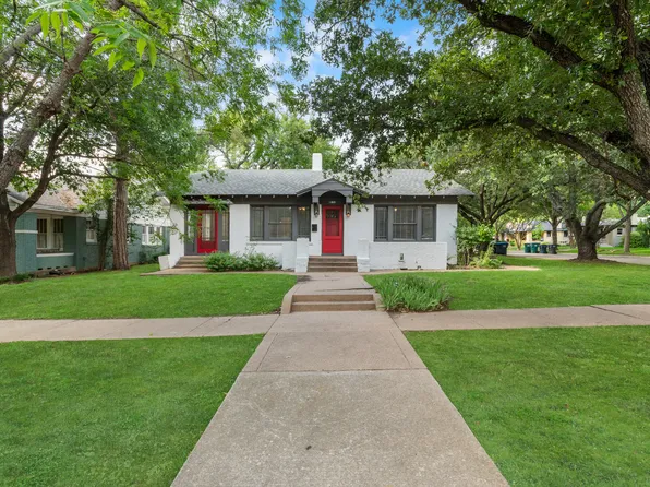 1921 Ben Hall Ct, Fort Worth, TX 76110