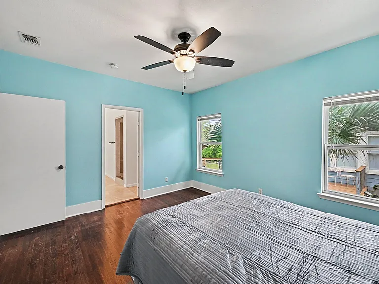 130 Groveland Pl — Photo 10