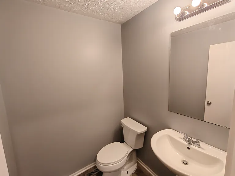 405 Homestead St — Photo 8