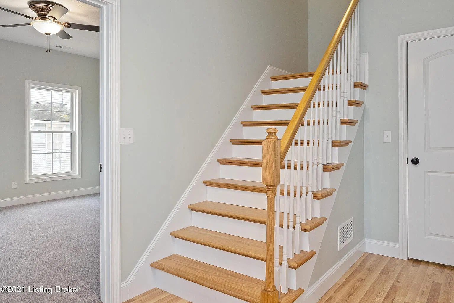 2 bed, 1800 sqft, $1,700 — Photo 3