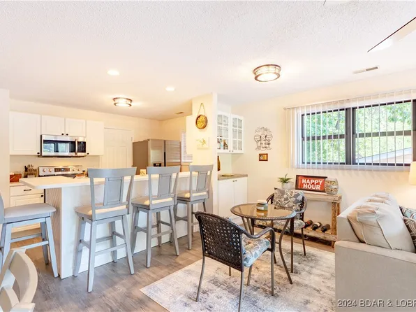 58 Jonathan Dr #1A, Lake Ozark, MO 65049