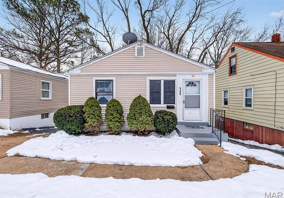 1st image of 122 Elkan Ave