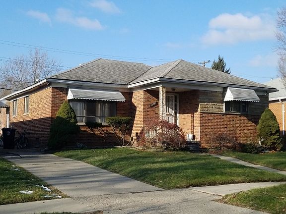 3rd image of 23551 Radclift Ave