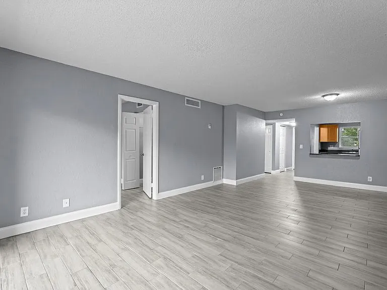 120 Sparrow Dr #205 — Photo 6