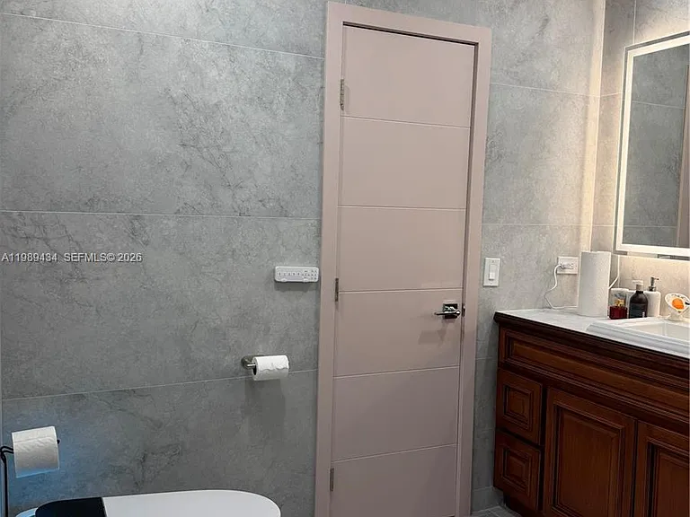 13451 SW 74th Ave — Photo 12