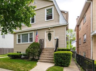 5909 W Leland Ave #B, Chicago, IL 60630