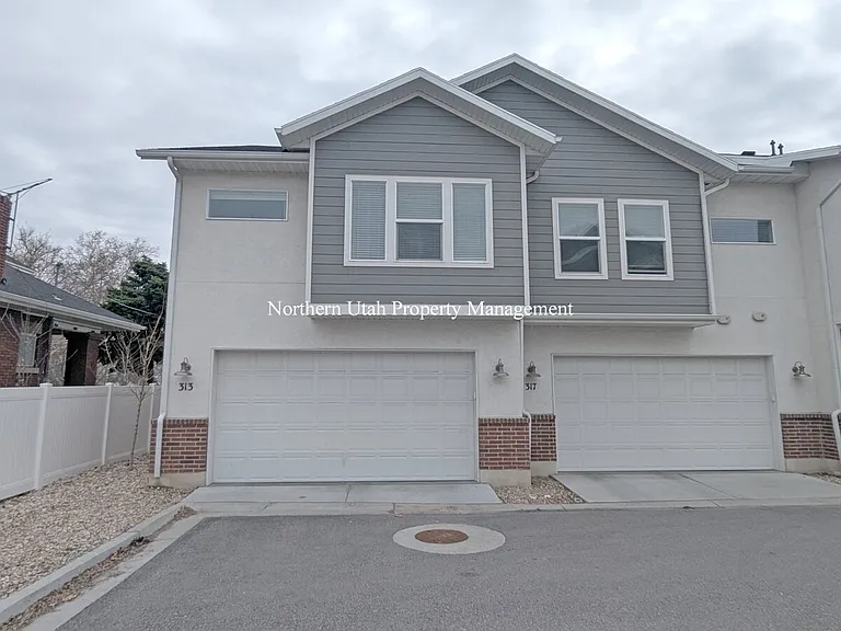 313 W 25 N — Photo 16