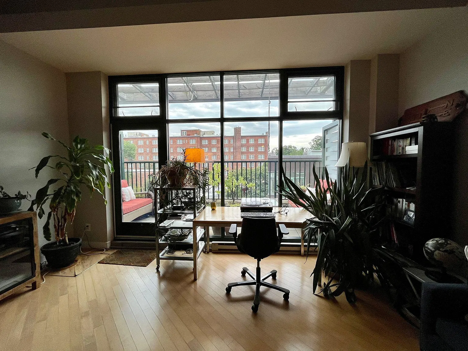 1 bed, 825 sqft, $2,900 — Photo 2