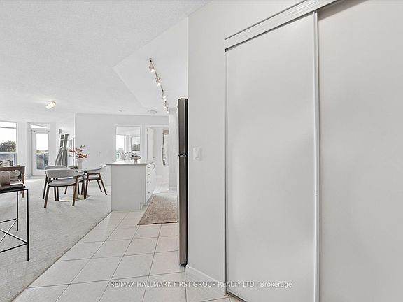 4th image of 340 Watson St W #312
