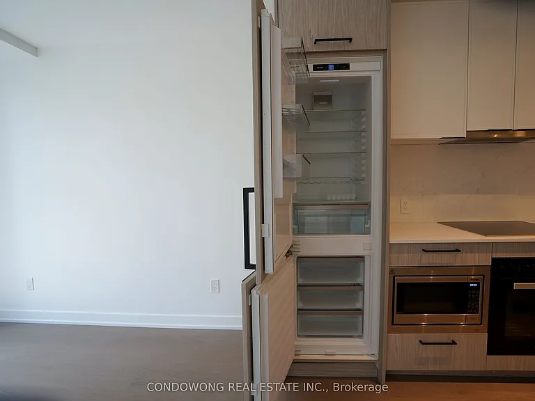 91 Montclair Ave #502 — Photo 12