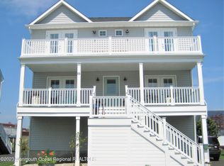 15 Griffin St, Monmouth Beach, NJ 07750