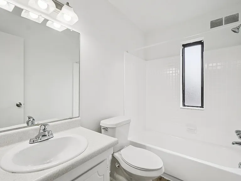 Eton Square Apartments and Townhomes — Photo 72