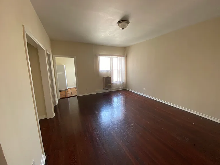 441 S Grand View St #304 — Photo 1